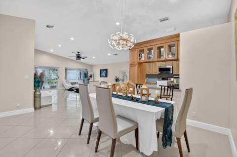 10356 Sunstream Lane, Boca Raton FL - photo 11 of 55