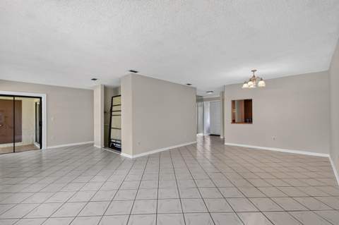 72 Conaskonk Circle, Royal Palm Beach FL - photo 23 of 58