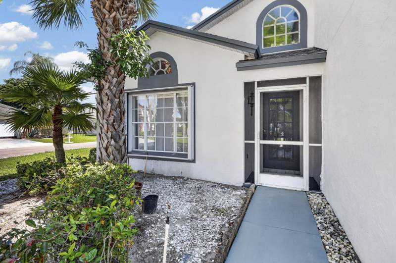 4 bedroom Single Family Residence at 117 Hammocks Court, River Bridge 2, Greenacres — photo 2