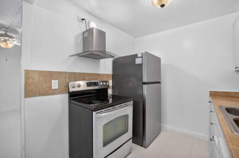 3010 Guildford A, Boca Raton FL - photo 6 of 46