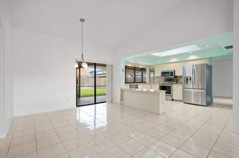 10407 NW 7th Street, Plantation FL - photo 6 of 39