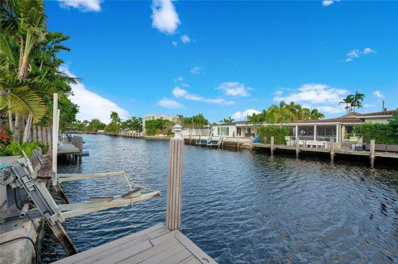 3 bedroom Single Family Residence at 2142 NE 17th Avenue, Middle River Manor Add, Wilton Manors — photo 2