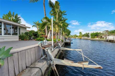 2142 NE 17th Avenue, Wilton Manors FL - photo 18 of 37