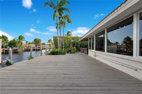 2142 NE 17th Avenue, Wilton Manors FL - photo 20 of 37
