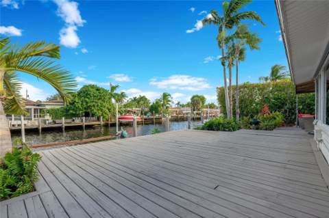 2142 NE 17th Avenue, Wilton Manors FL - photo 21 of 37