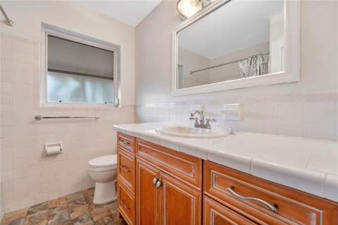 2142 NE 17th Avenue, Wilton Manors FL - photo 15 of 36