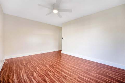 2142 NE 17th Avenue, Wilton Manors FL - photo 13 of 36