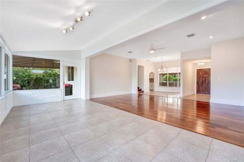 2142 NE 17th Avenue, Wilton Manors FL - photo 20 of 36