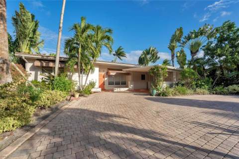 2142 NE 17th Avenue, Wilton Manors FL - photo 15 of 37
