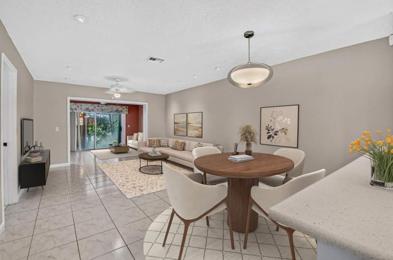 2 bedroom Villa at 6789 Moonlit Drive, Camelot Village Sec 1, Delray Beach — photo 2