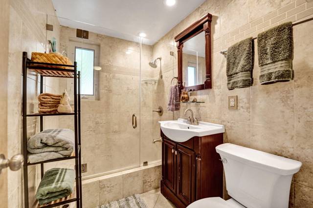 4541 NE 14TH Terrace