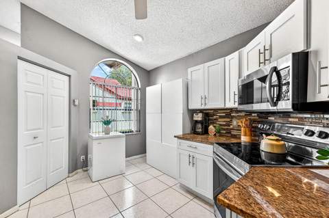 7888 Lexington Club Boulevard, Delray Beach FL - photo 9 of 23