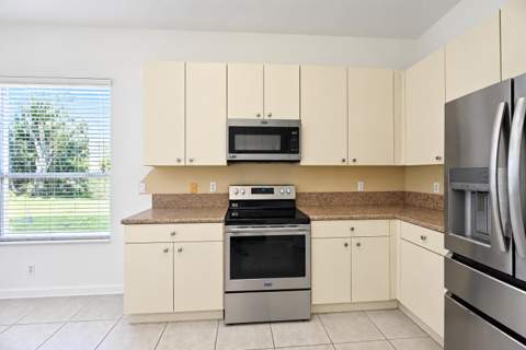 6128 Spring Lake Terrace, Fort Pierce FL - photo 11 of 32
