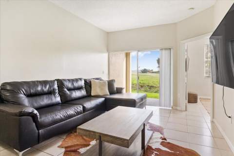 2060 Greenview Shores Boulevard #308, Wellington FL - photo 6 of 24