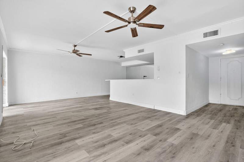 3 bedroom Townhouse at 495 SE 8th Street #242, Brookfiels Garden, Deerfield Beach — photo 4
