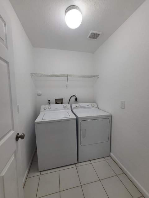 1228 Lucaya Drive, Riviera Beach FL - photo 16 of 32