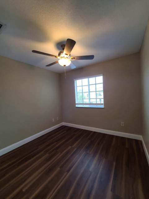 1228 Lucaya Drive, Riviera Beach FL - photo 21 of 32