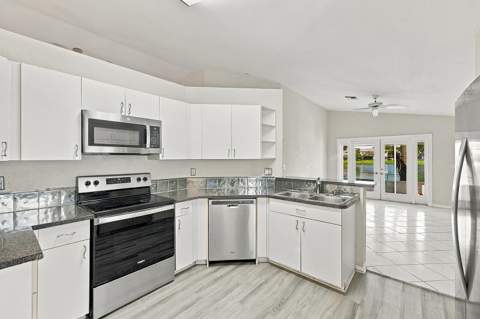10627 NW 7th Street, Pembroke Pines FL - photo 18 of 31