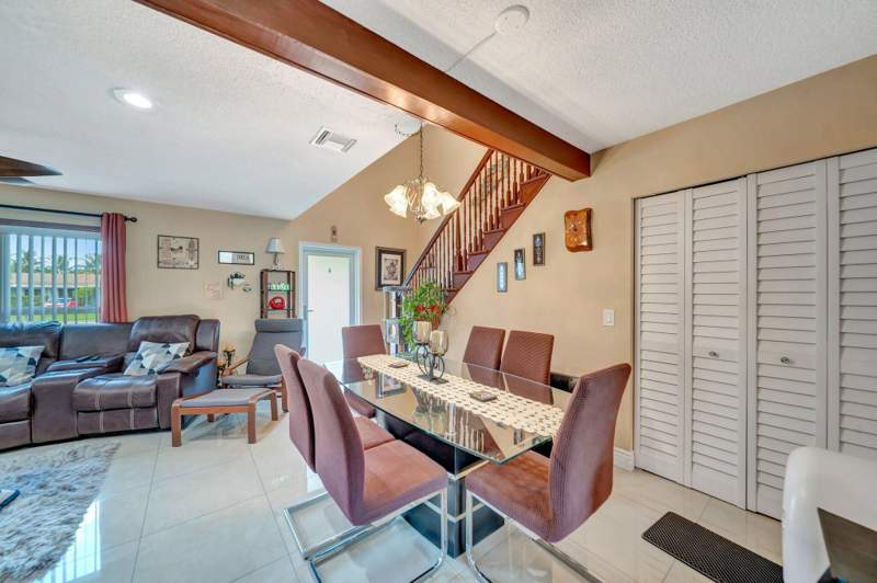 3 bedroom Townhouse at 6224 SW 7th Street, Kimberly Townhouses, Margate — photo 2