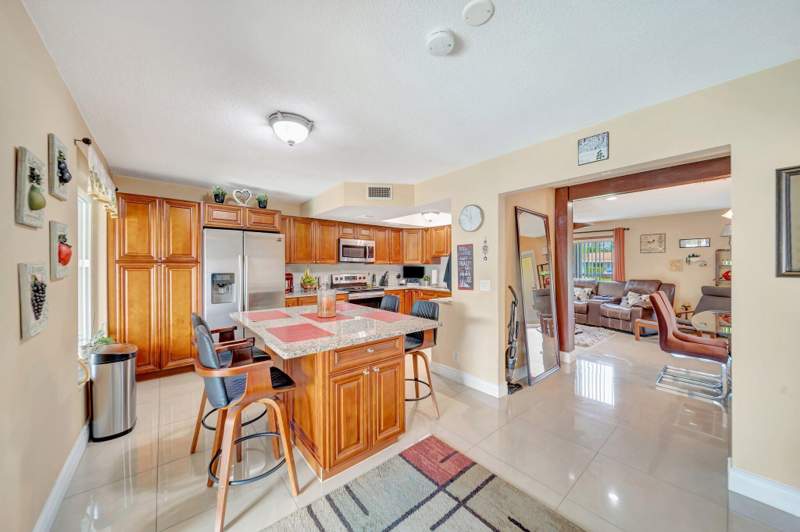 3 bedroom Townhouse at 6224 SW 7th Street, Kimberly Townhouses, Margate — photo 4