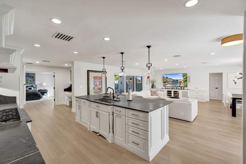 4 bedroom Single Family Residence at 4200 NE 22nd Terrace, Venetian Isles 3rd Sec, Lighthouse Point — photo 4