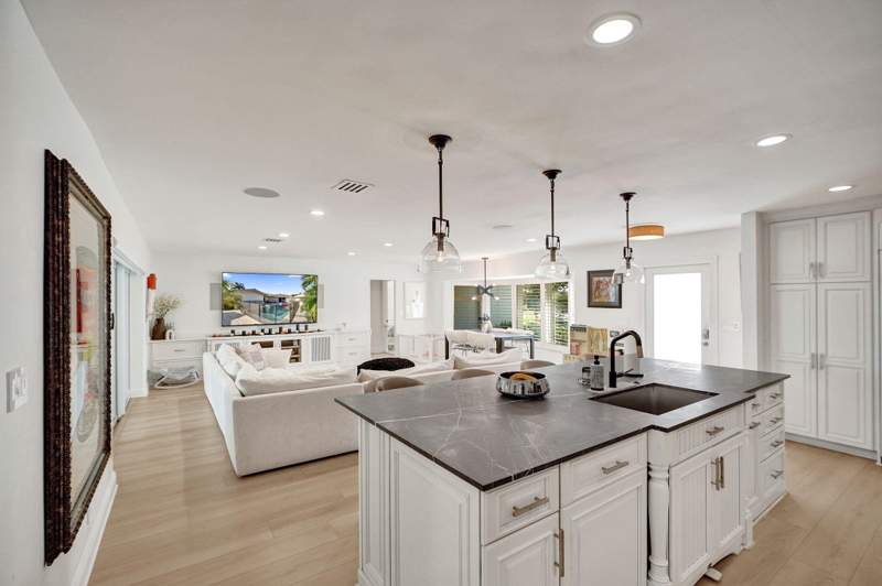 4 bedroom Single Family Residence at 4200 NE 22nd Terrace, Venetian Isles 3rd Sec, Lighthouse Point — photo 5