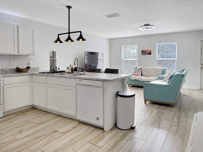 4 bedroom Single Family Residence at 1958 SE Floresta Drive, Port St Lucie Section 10, Port St. Lucie — photo 4