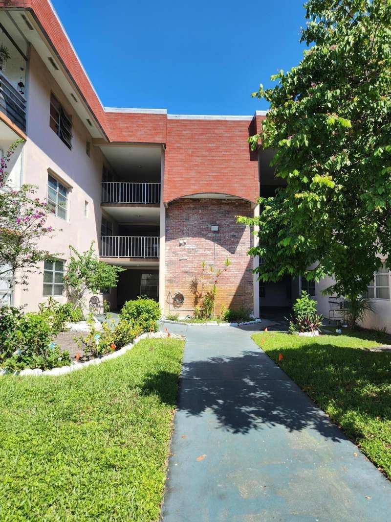 1 bedroom Condominium at 2901 NW 47th Terrace #143C, Lauderdale Oaks Condo I, Lauderdale Lakes — photo 1