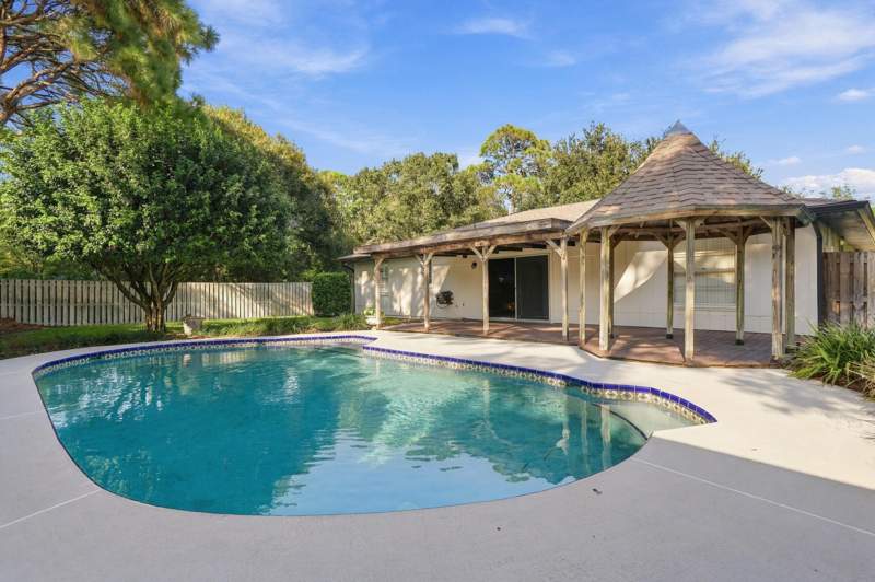 3 bedroom Single Family Residence at 5503 Birch Drive, Indian River Estates Unit 8, Fort Pierce — photo 2