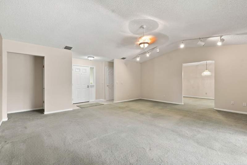 3 bedroom Single Family Residence at 5503 Birch Drive, Indian River Estates Unit 8, Fort Pierce — photo 5