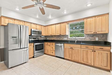 5503 Birch Drive, Fort Pierce FL - photo 10 of 47