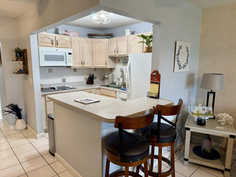 1 bedroom Condominium at 110 Shore Court #106, Shore Club Apts B & C Condo, North Palm Beach — photo 5