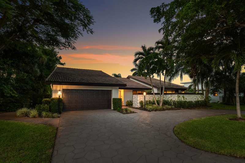3 bedroom Single Family Residence at 3527 Pine Lake Court, Seagate Golf Club, Delray Beach — photo 1