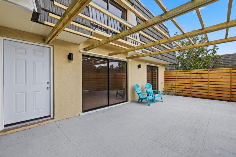 3 bedroom Townhouse at 703 7th Terrace, Glenwood Twnhs, Palm Beach Gardens — photo 4