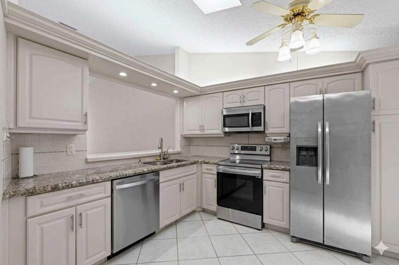 3 bedroom Villa at 10044 Andrea Lane #A, Palm Chase Lakes Condo, Boynton Beach — photo 4