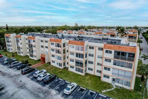 2401 NW 41st Avenue #101, Lauderhill FL - photo 13 of 16
