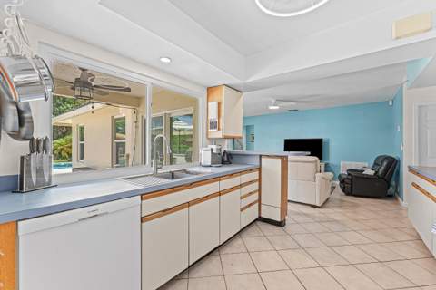 4520 NW 5th Avenue, Boca Raton FL - photo 18 of 42