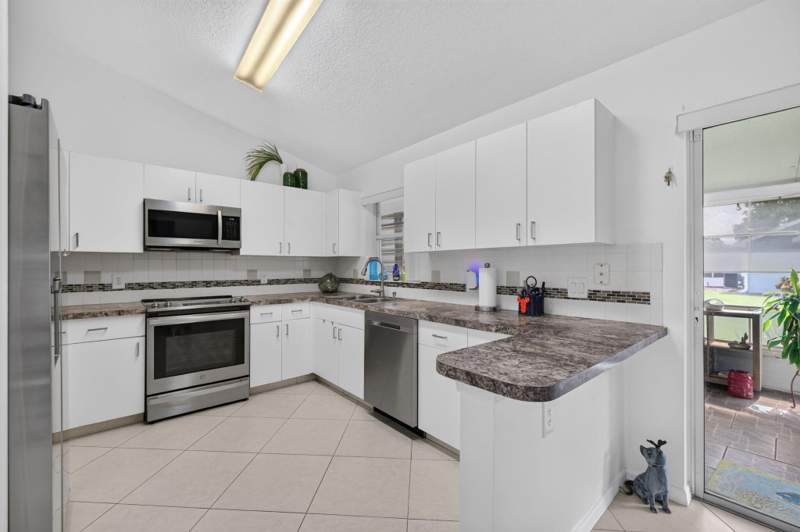 2 bedroom Single Family Residence at 1060 NW Tuscany Drive, Kings Isle Phase Iia, Port St. Lucie — photo 3