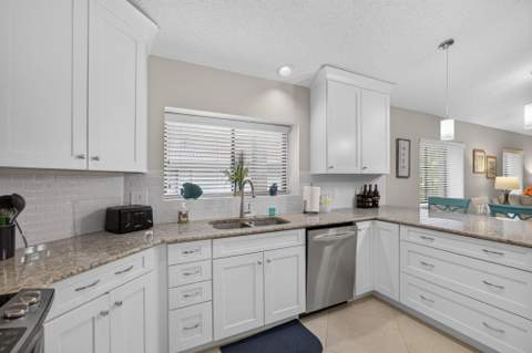 1103 Duncan Circle #201, Palm Beach Gardens FL - photo 17 of 54