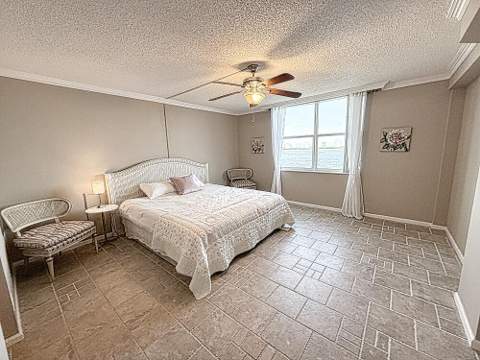 401 Lake Shore Drive #802, Lake Park FL - photo 23 of 40
