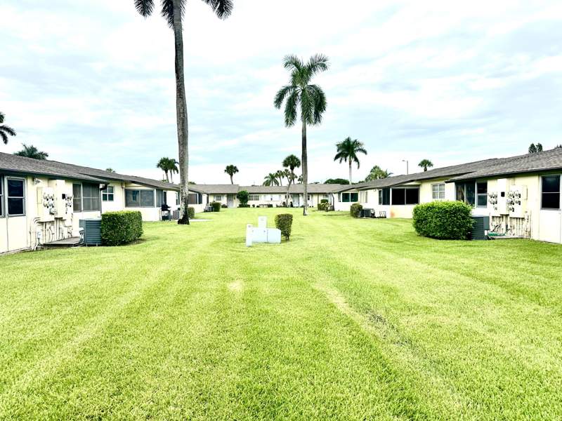 1 bedroom Condominium at 2751 Ashley Drive #D, Cresthaven Villas 2 Condo, West Palm Beach — photo 3