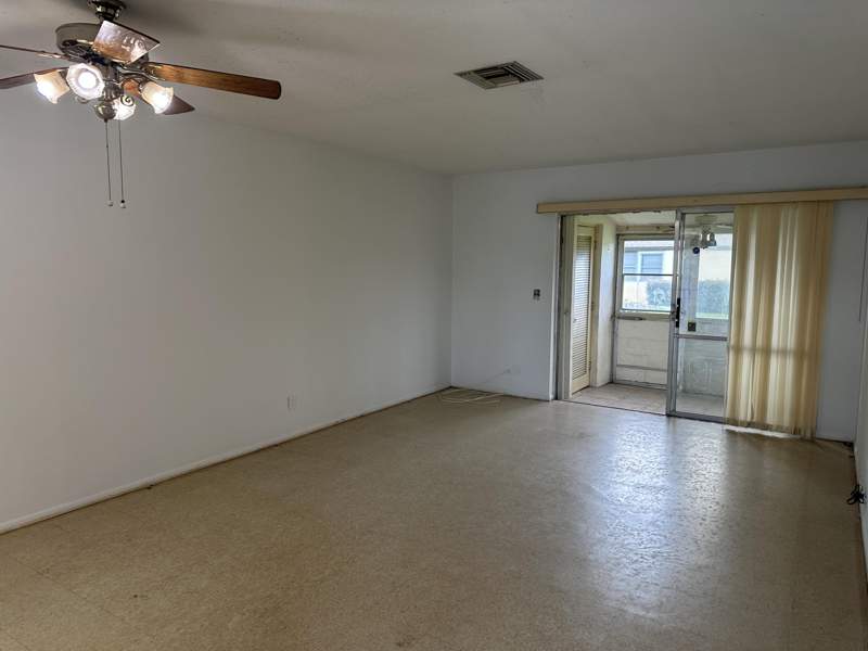 1 bedroom Condominium at 2751 Ashley Drive #D, Cresthaven Villas 2 Condo, West Palm Beach — photo 4