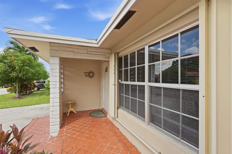 2 bedroom Single Family Residence at 901 NW 48th Place, Crystal Lake 4th Sec, Pompano Beach — photo 5