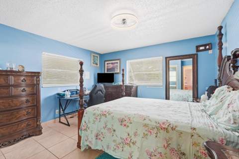 901 NW 48th Place, Pompano Beach FL - photo 13 of 36