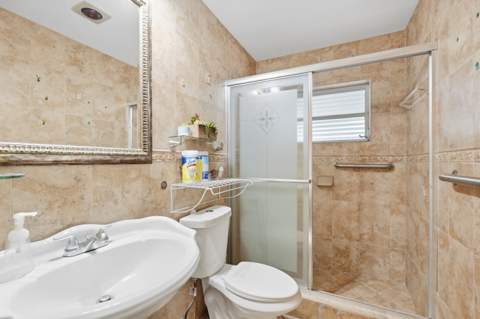 901 NW 48th Place, Pompano Beach FL - photo 15 of 36