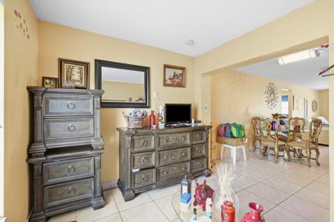 901 NW 48th Place, Pompano Beach FL - photo 24 of 36