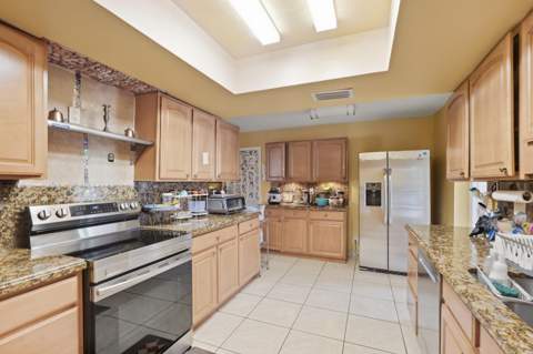 901 NW 48th Place, Pompano Beach FL - photo 8 of 36