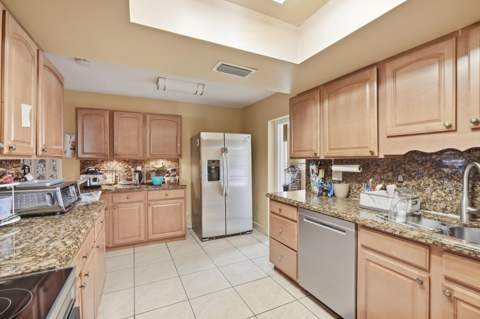 901 NW 48th Place, Pompano Beach FL - photo 9 of 36