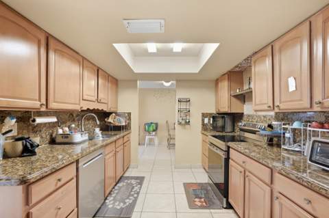 901 NW 48th Place, Pompano Beach FL - photo 7 of 36
