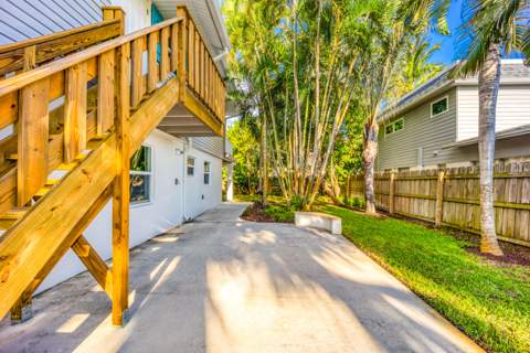 1116 Hernando Street, Fort Pierce FL - photo 6 of 40